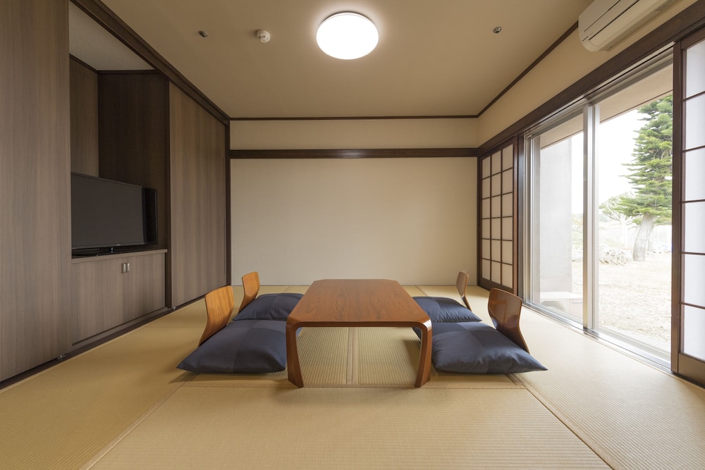 Yuinchi Hotel Nanjo 40/50