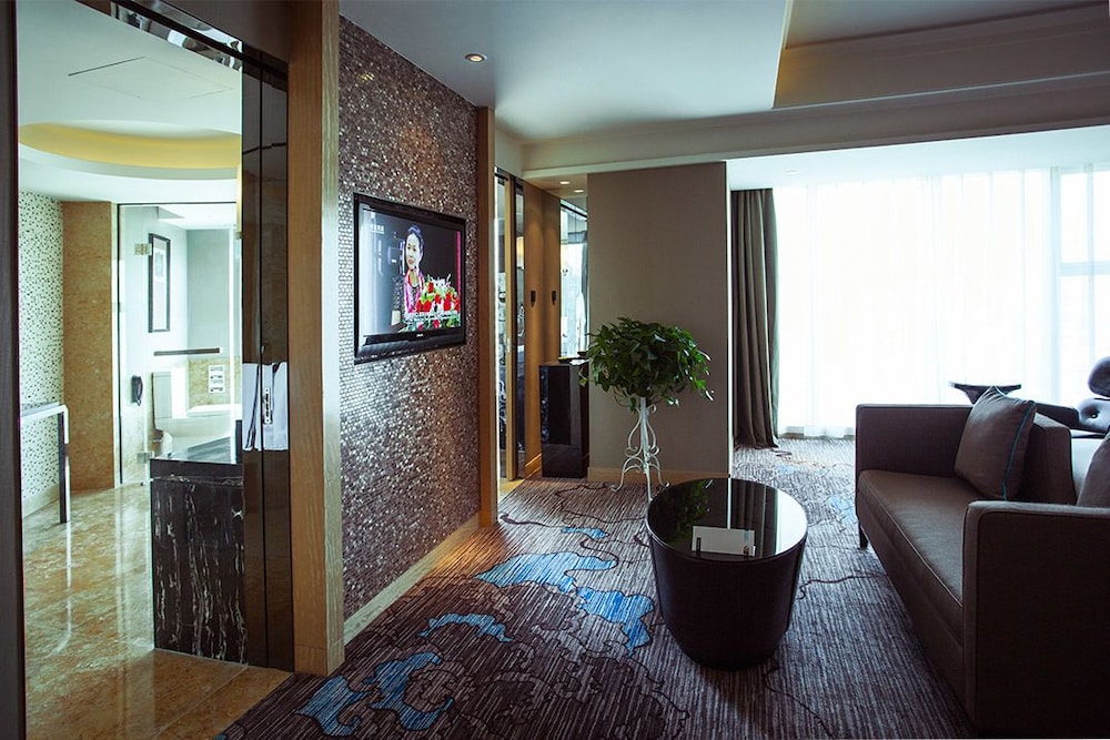 Universal Hotel Urumqi 21/33