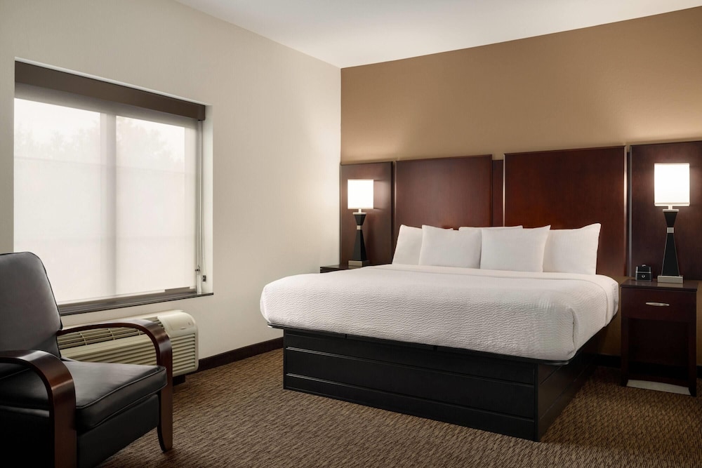 La Quinta Inn Suites By Wyndham Memphis Wolfchase 19/63