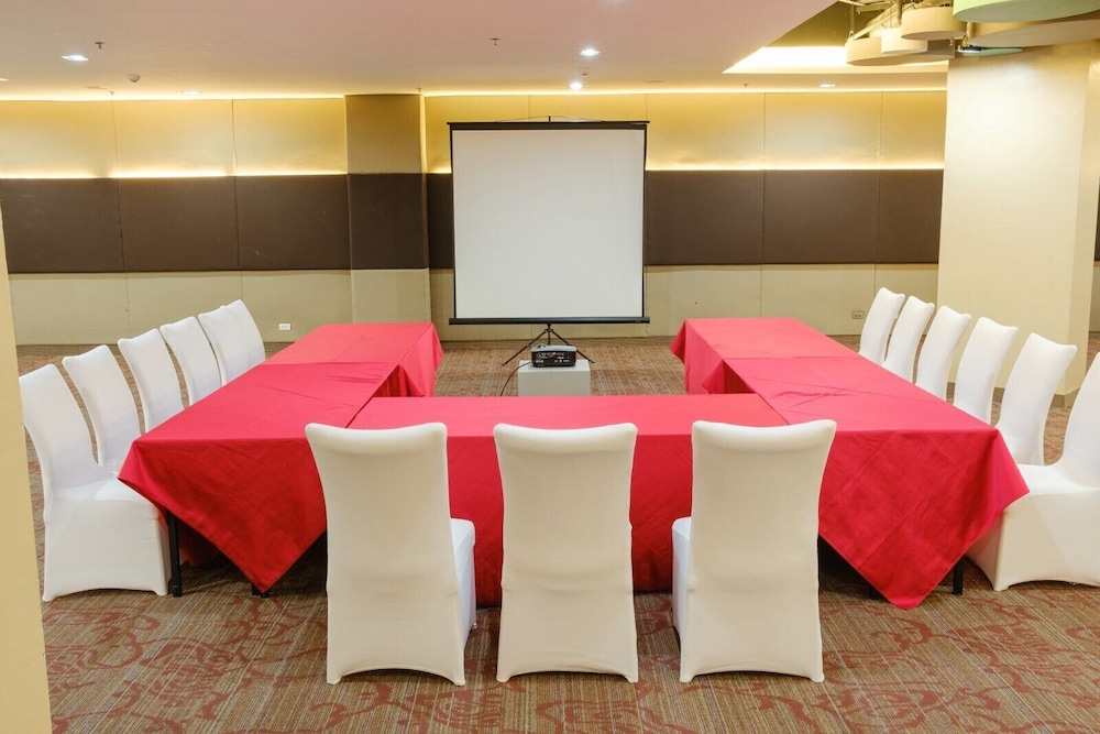 Go Hotels Lanang - Davao 43/46
