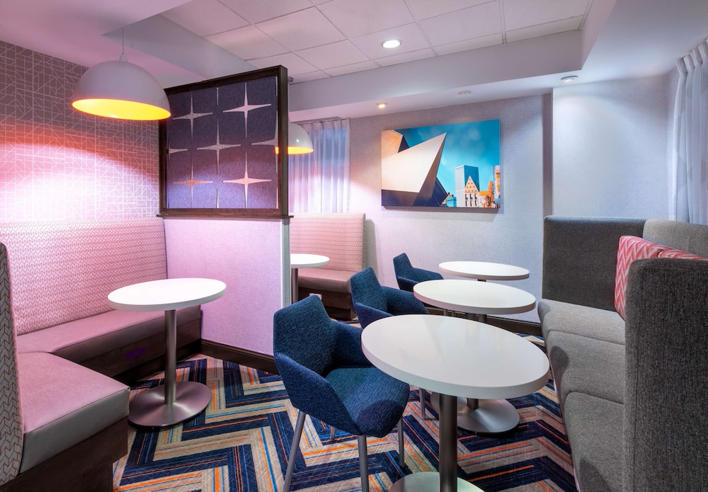 Hampton Inn Denver-International Airport 26/37