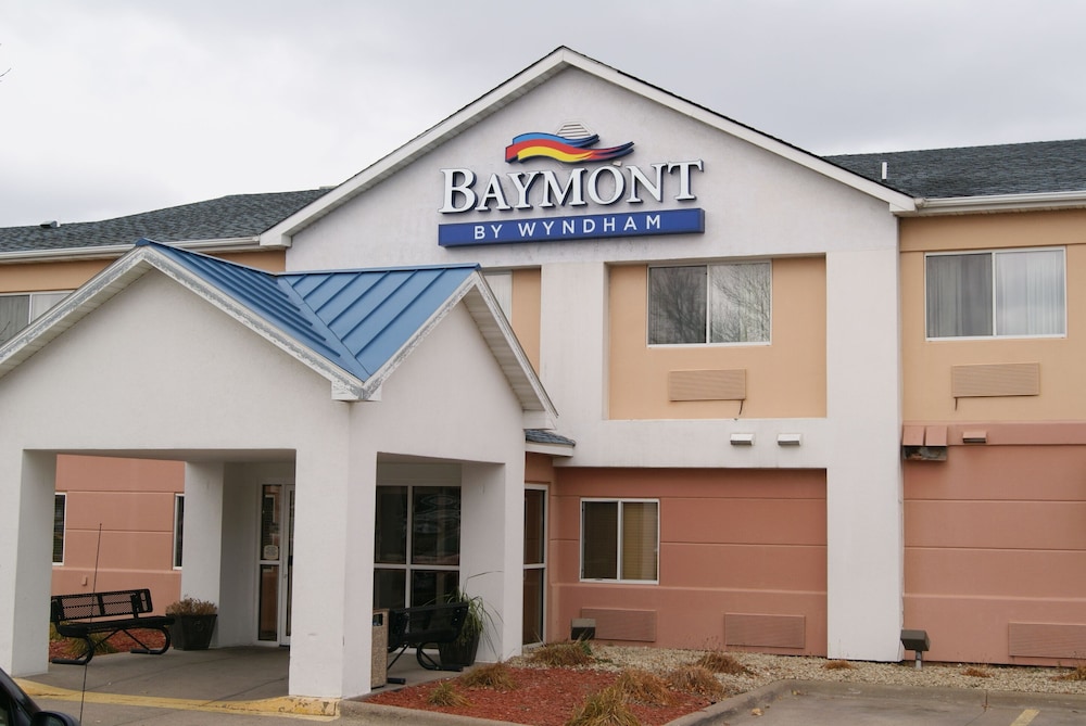 Baymont By Wyndham Coon Rapids 1/32
