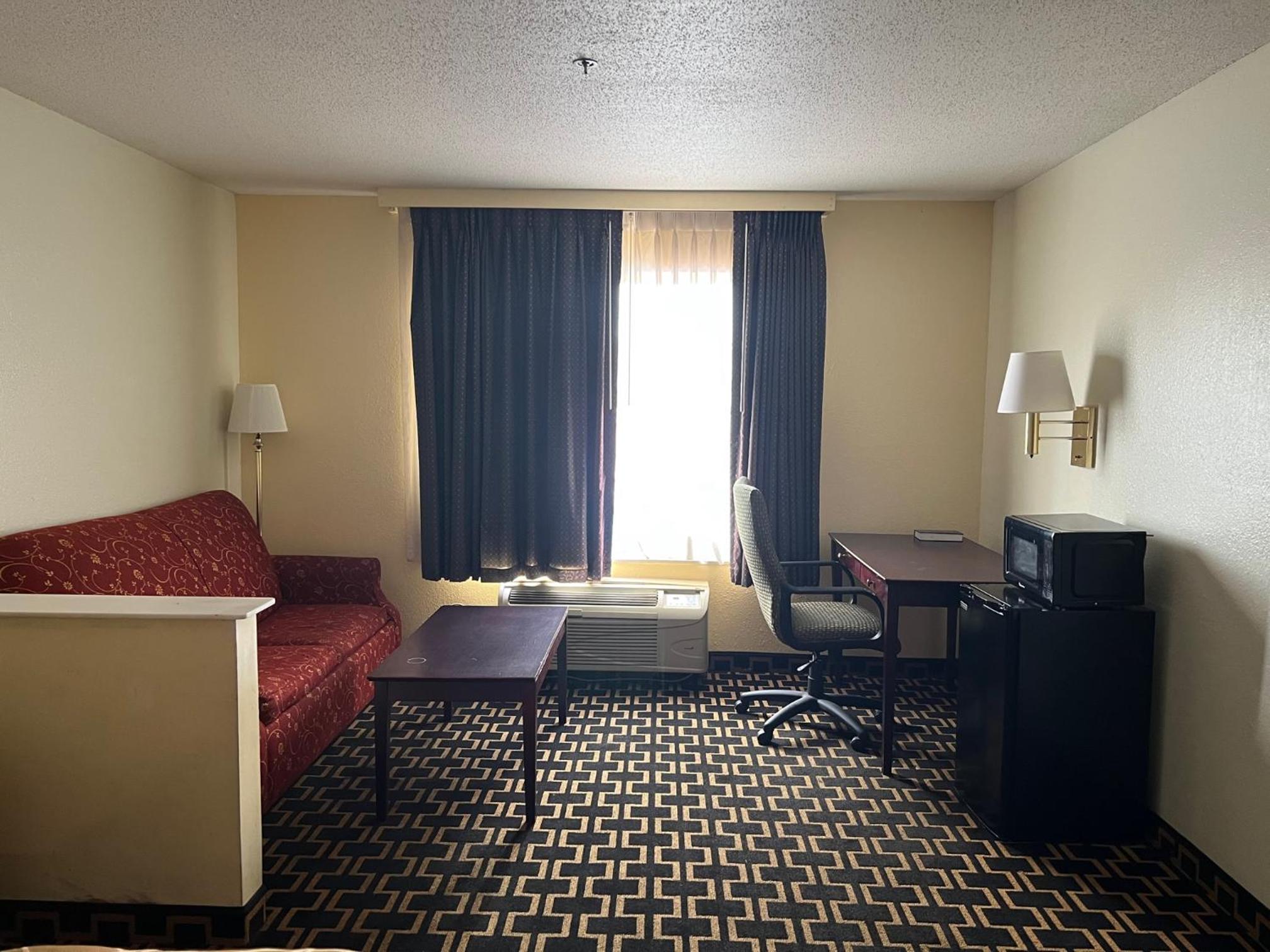 America's Best Inn Of Fairfield/Birmingham 16/21