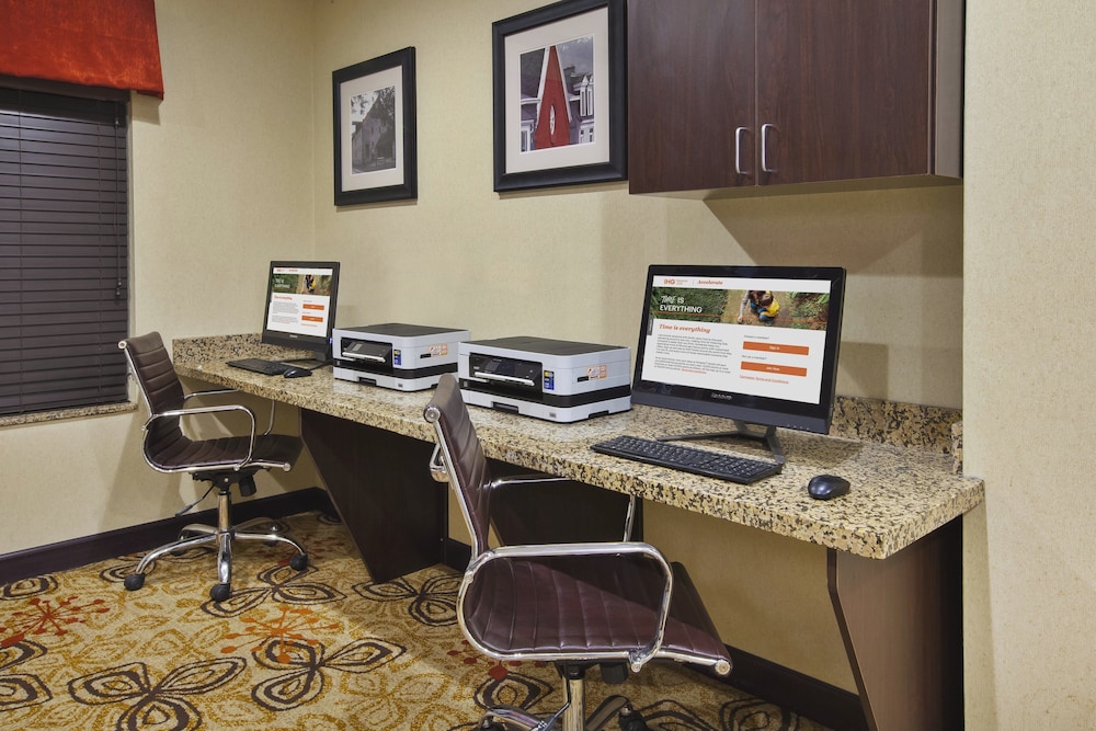 Holiday Inn Express Suites Washington Meadow Lands 57/70