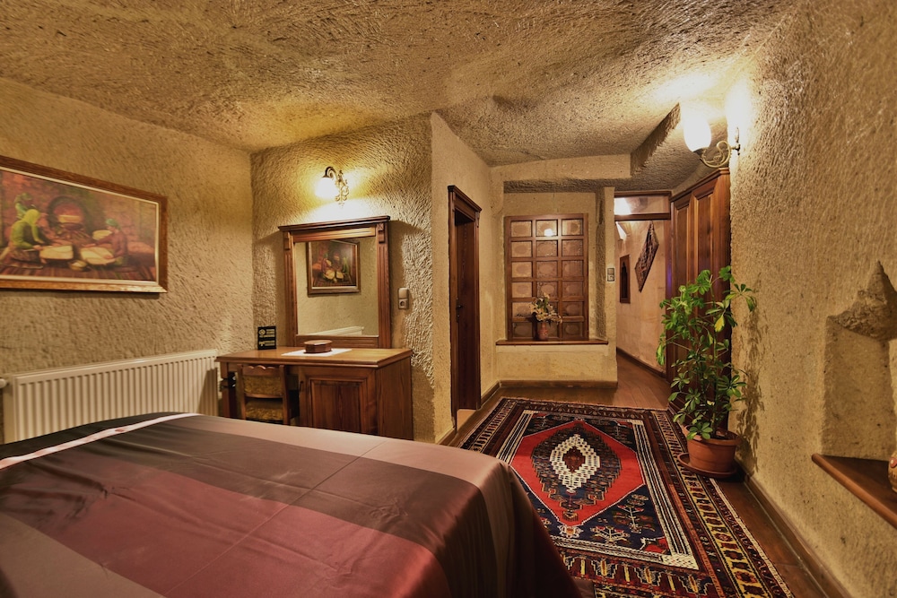 Stone House Cave 23/65