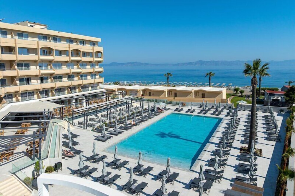 Sun Beach Resort 7/78
