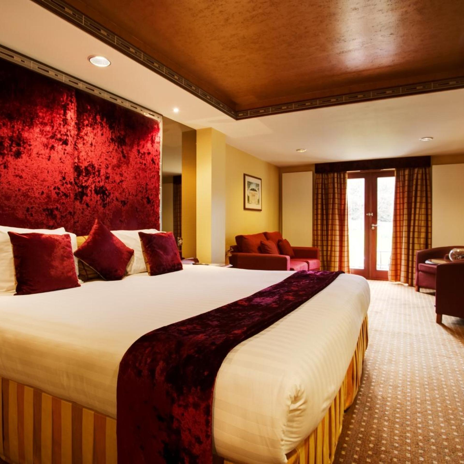 Suite, Garden View, Best Western Plus Grim's Dyke Hotel 3/7