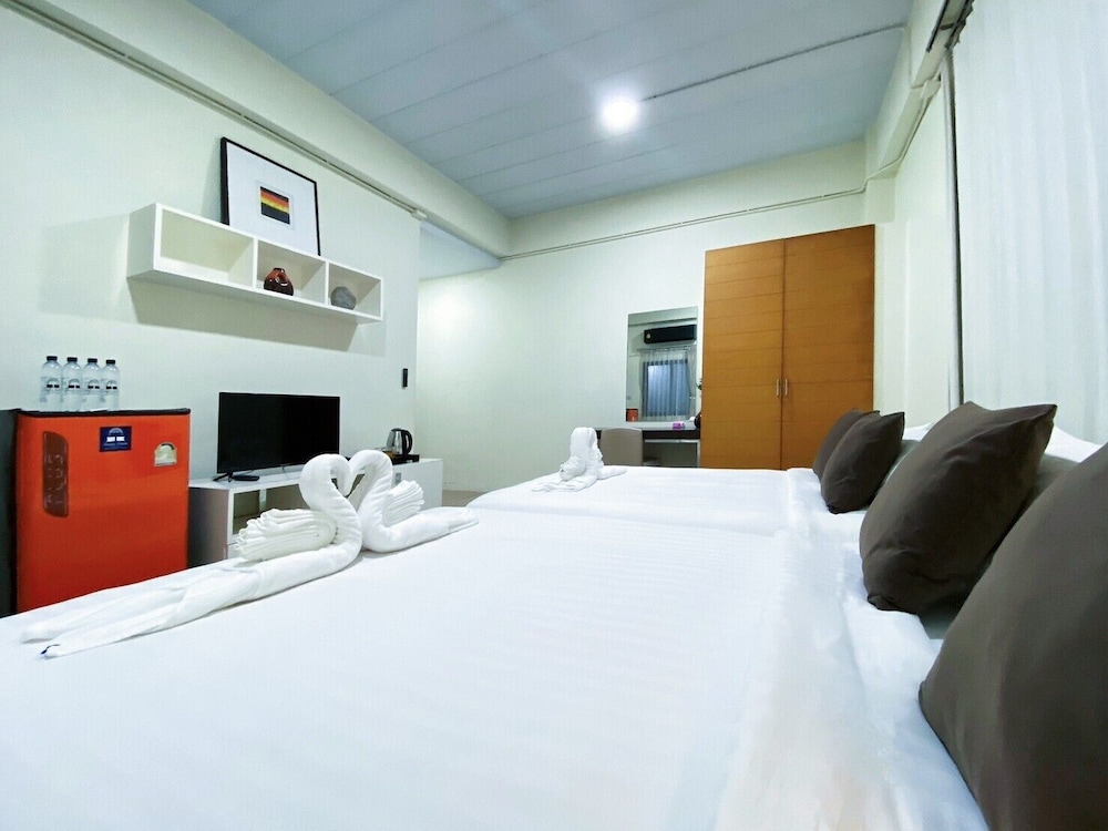 Daddy Dream Hotel and Residence 23/50