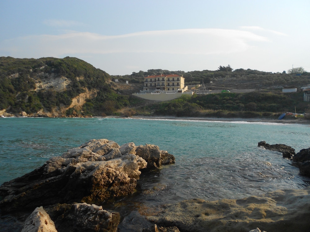 Sunrise Beach Hotel 44/53