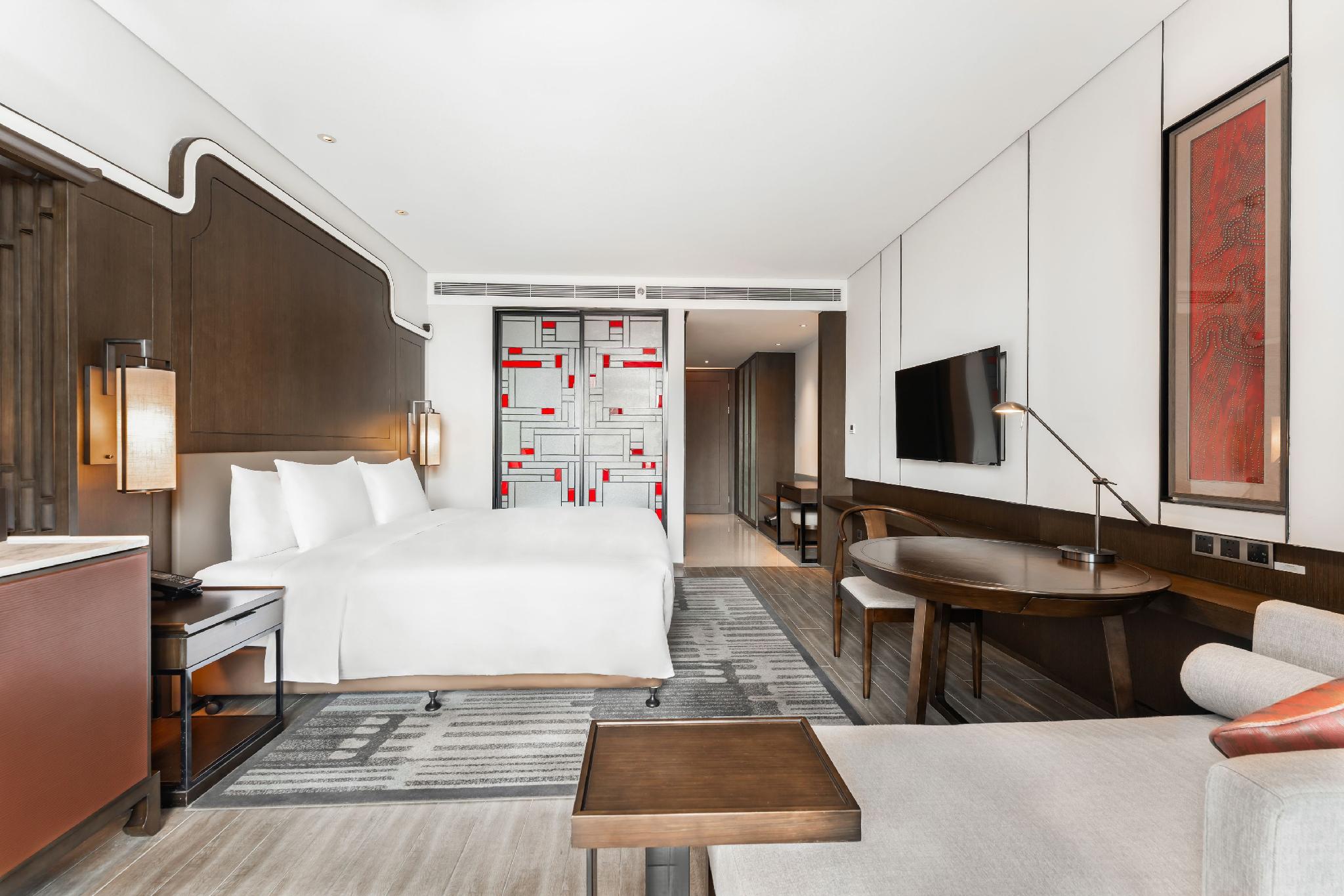 Deluxe, Queen Bed