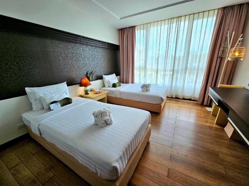 SUPERIOR, TWIN BEDS
