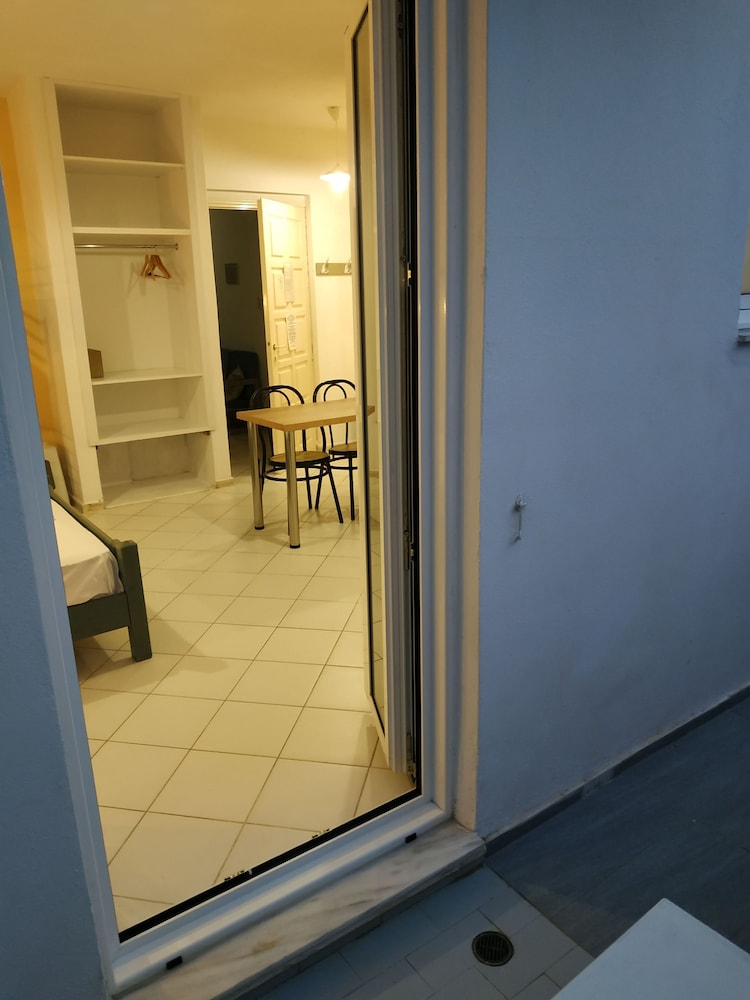 Renia Hotel 49/60
