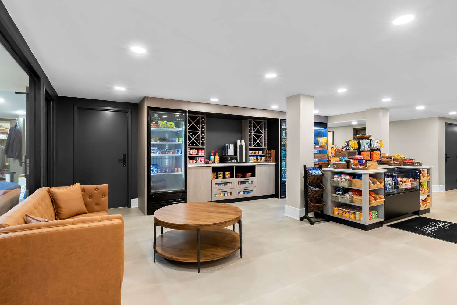 Latitude Suites Tinton Falls Eatontown 10/19