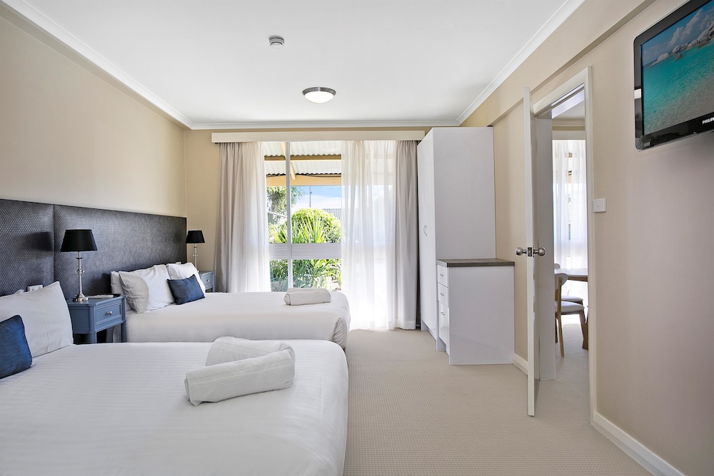Best Western Sanctuary Inn 17/54