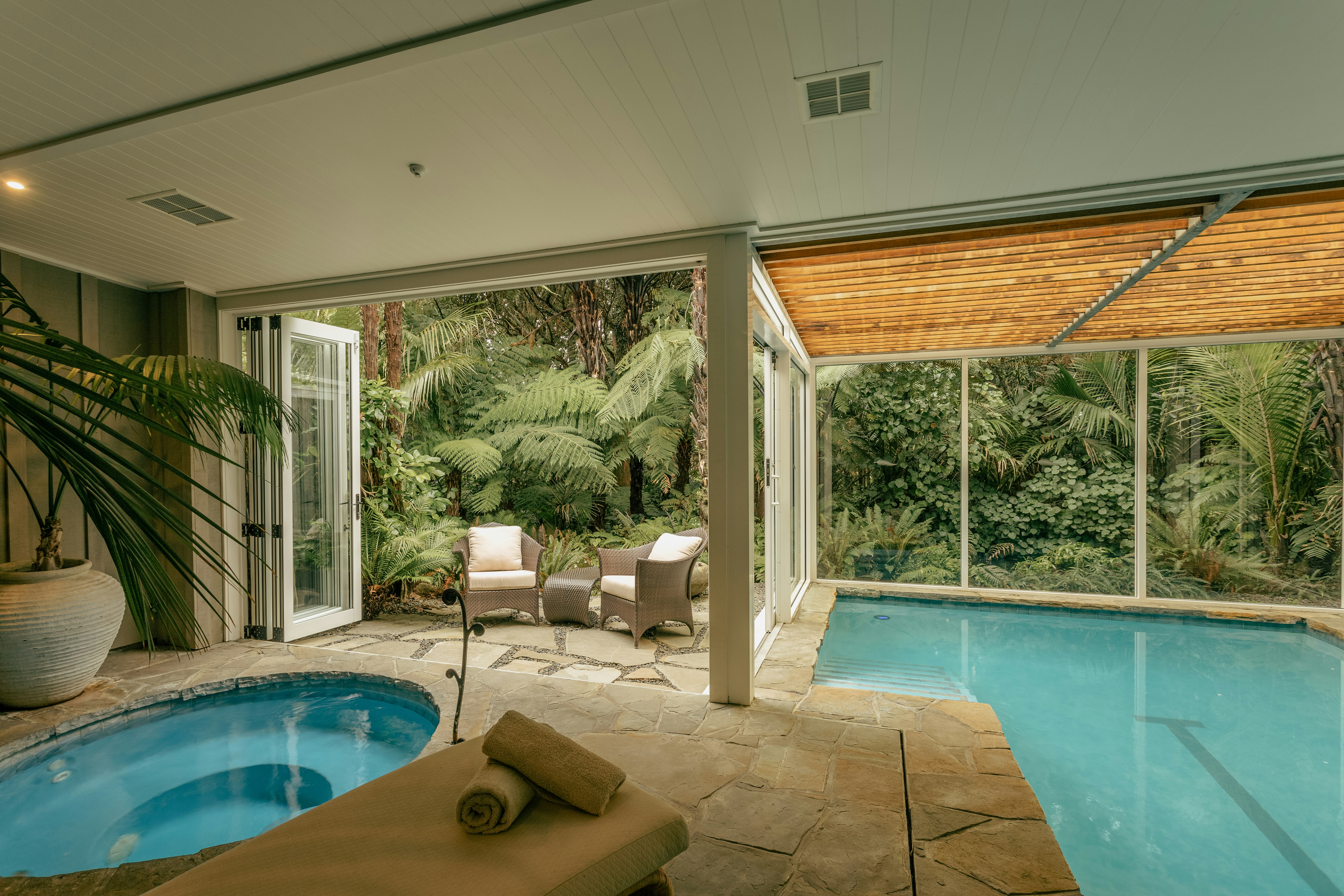 THE LODGE AT KAURI CLIFFS 4/19