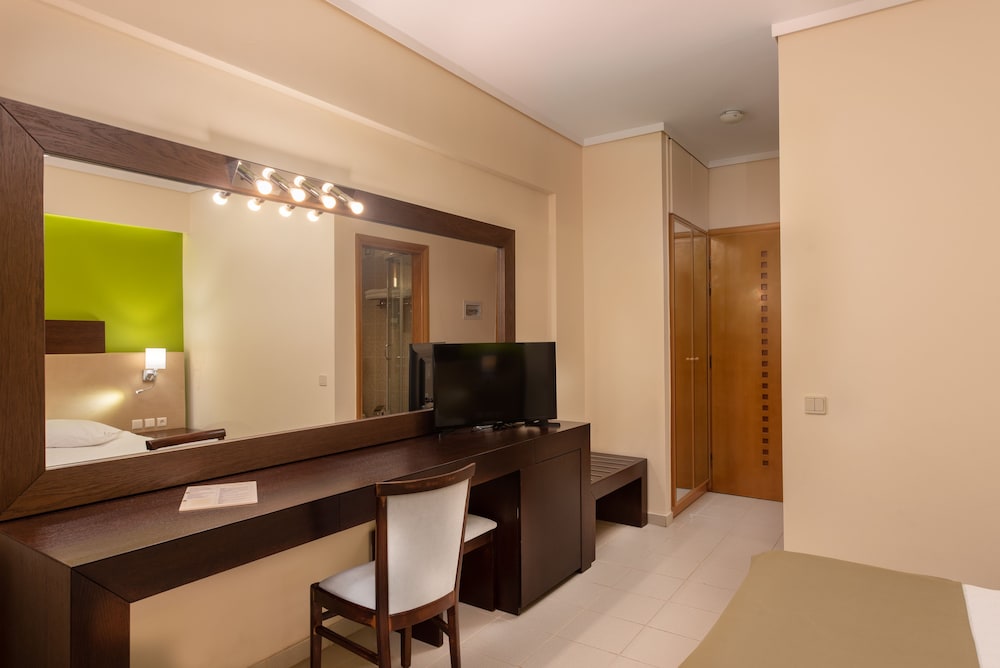 Heliotrope Boutique and Resort Hotels 6/65