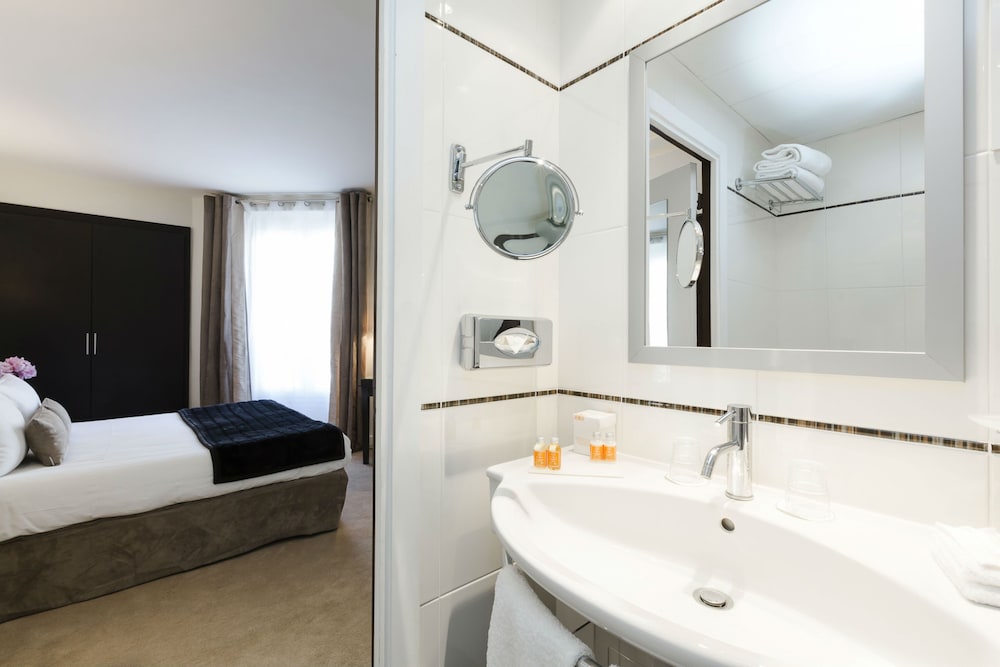 Elysees Bassano Hotel Formely Bw Hotel Elysees Bassa 81/81