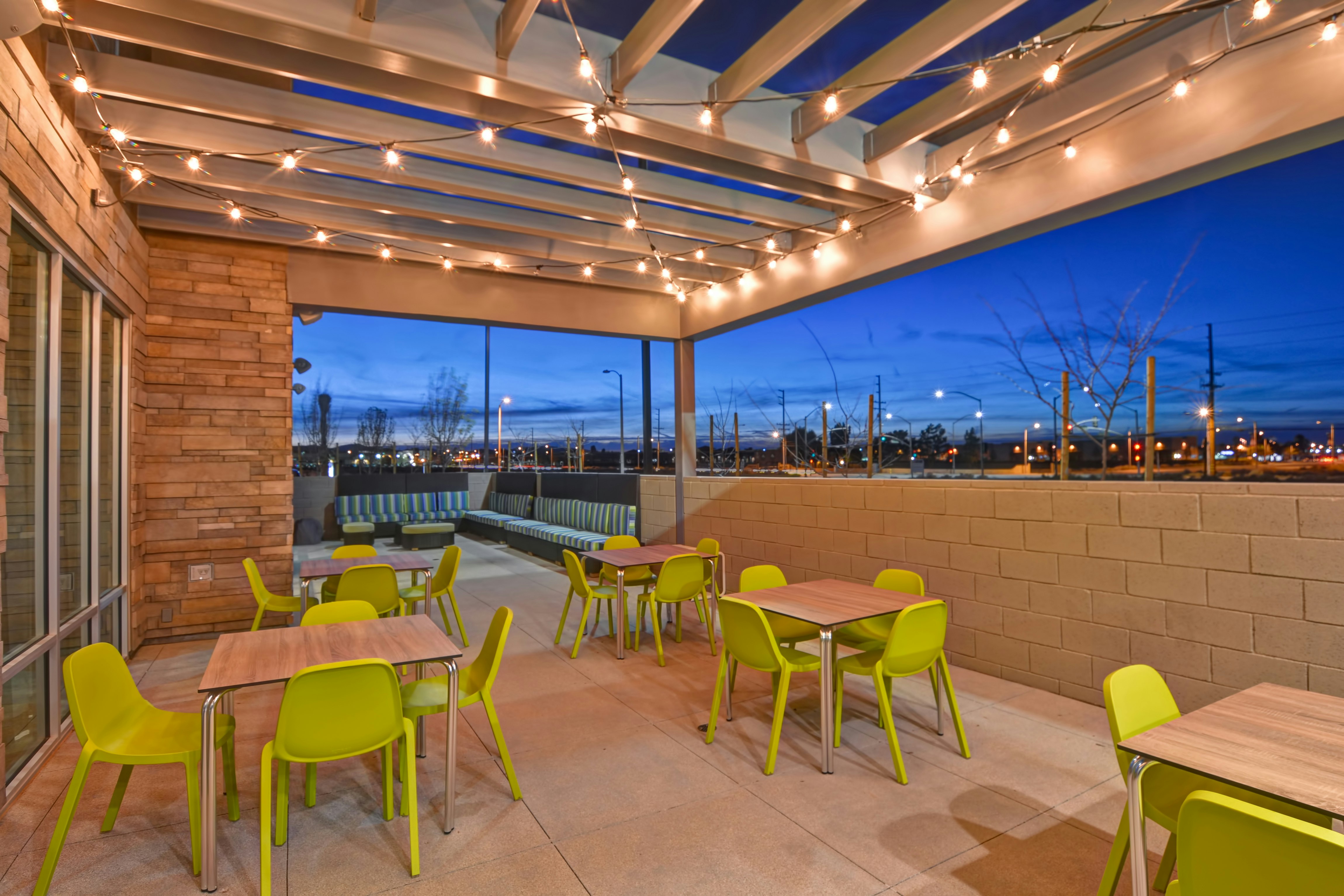 Home2 Suites By Hilton Palmdale 35/54