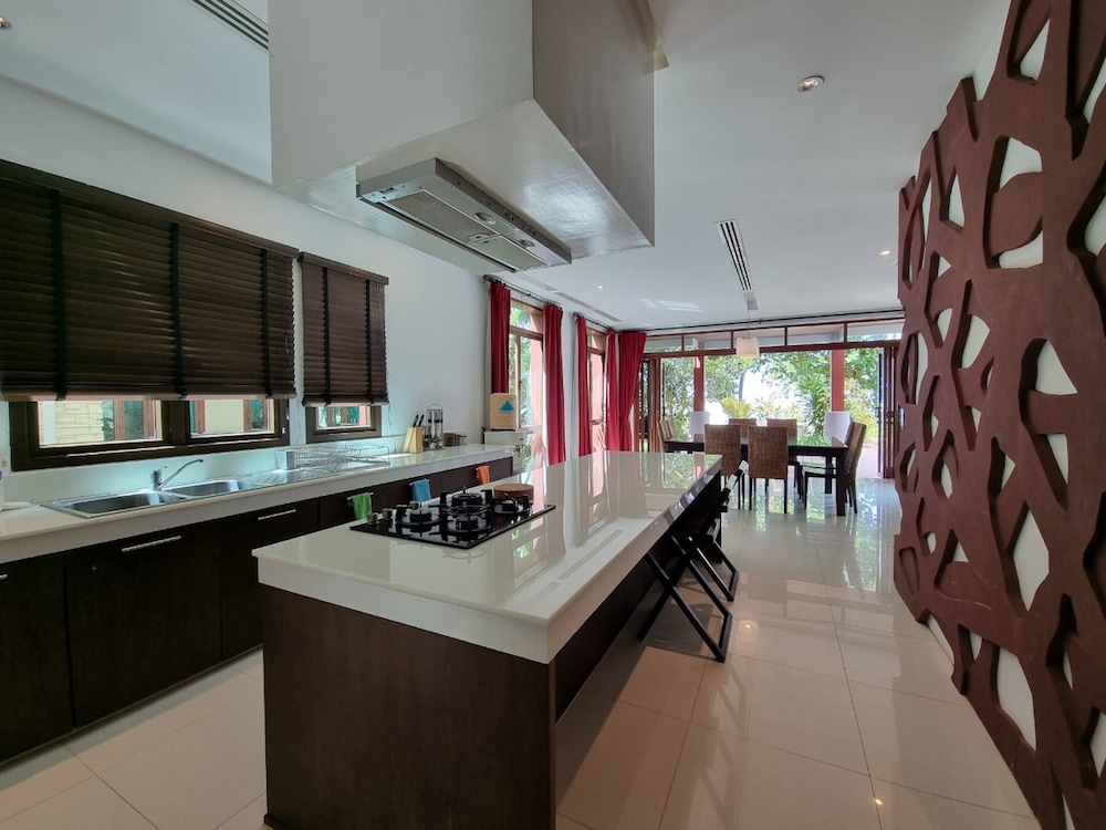 Amatapura Villa 15 11/48