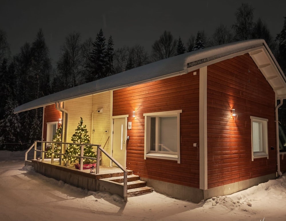 Santa Claus Holiday Village 2/72