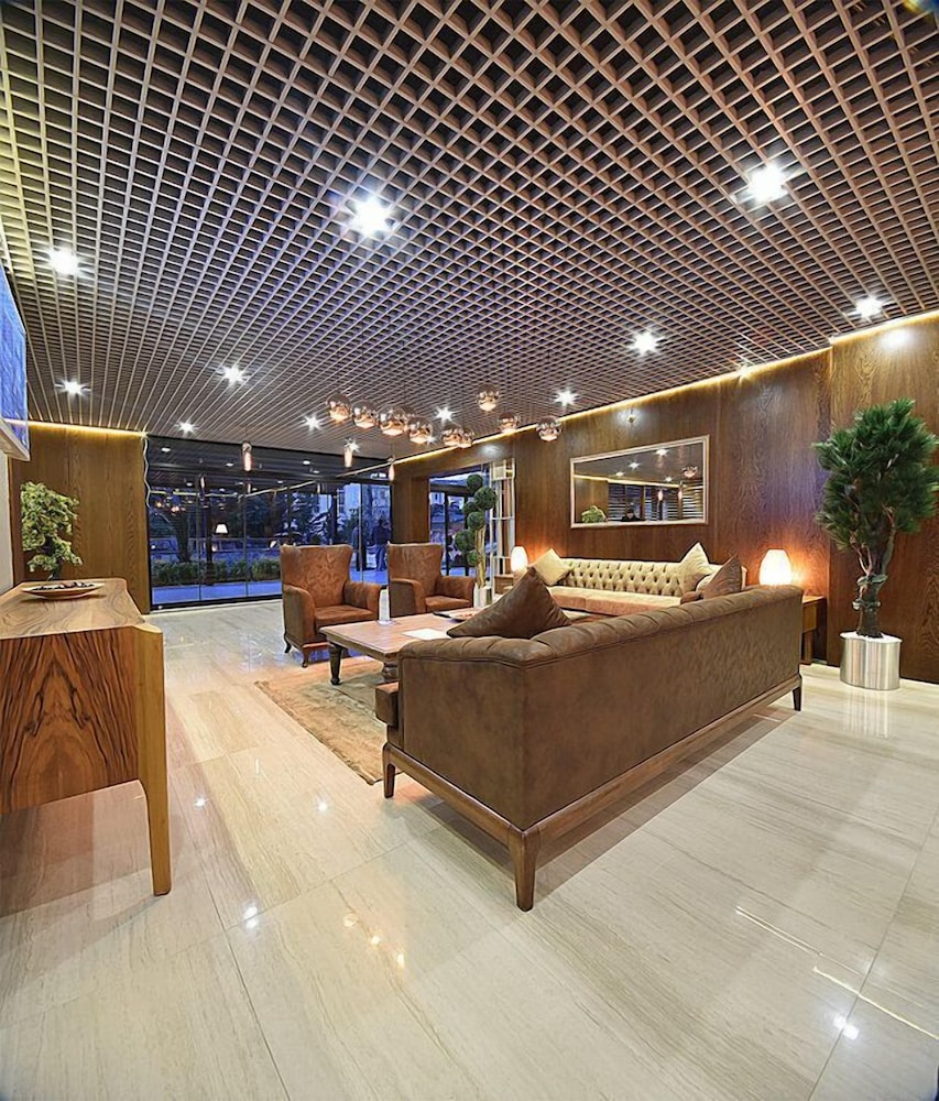 The Elegant Hotel 6/50