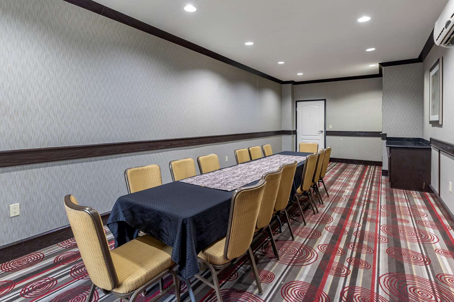 Best Western Plus Dfw Airport West Euless 33/41