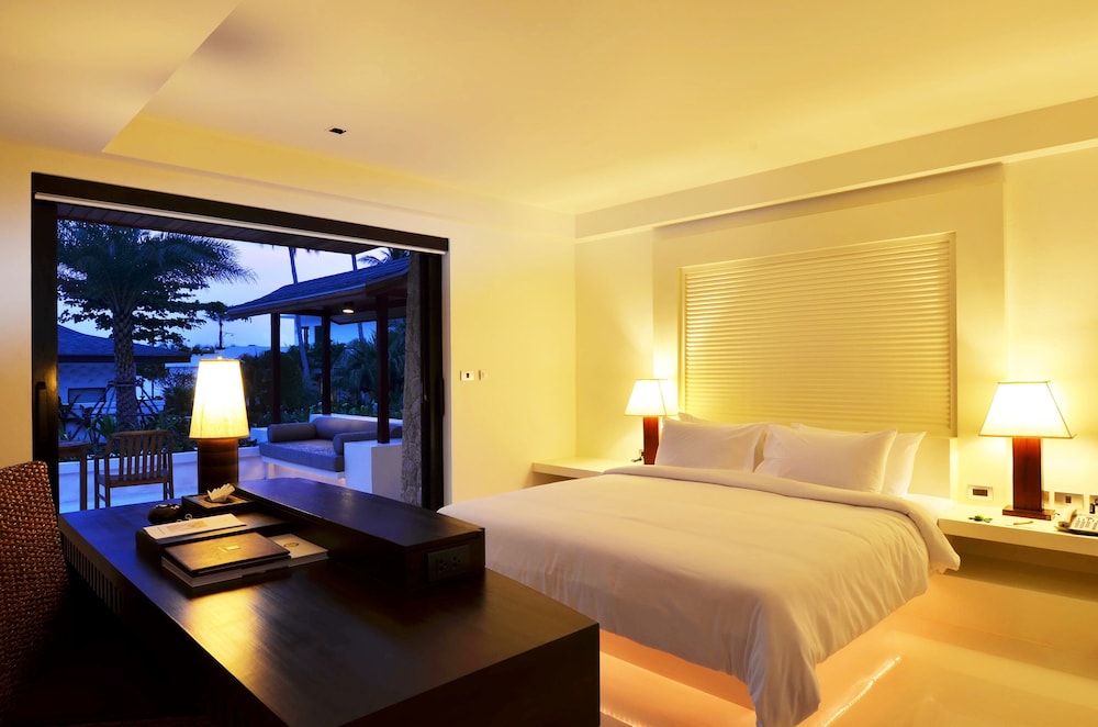POOL, SPA, SUITE