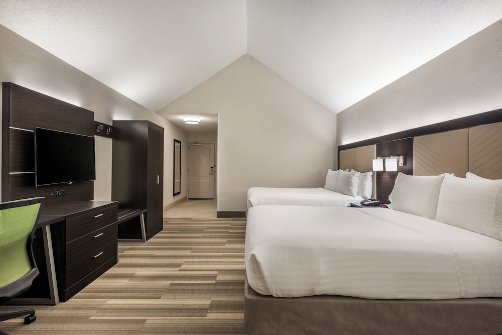 Holiday Inn Express and Suites Florence I-95 and I-20 Civic Ctr, an IHG Hotel 34/70
