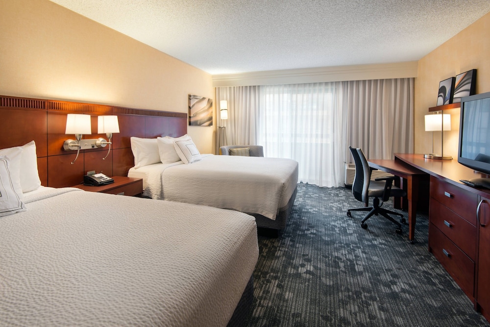 Courtyard By Marriott Portland Beaverton 5/24