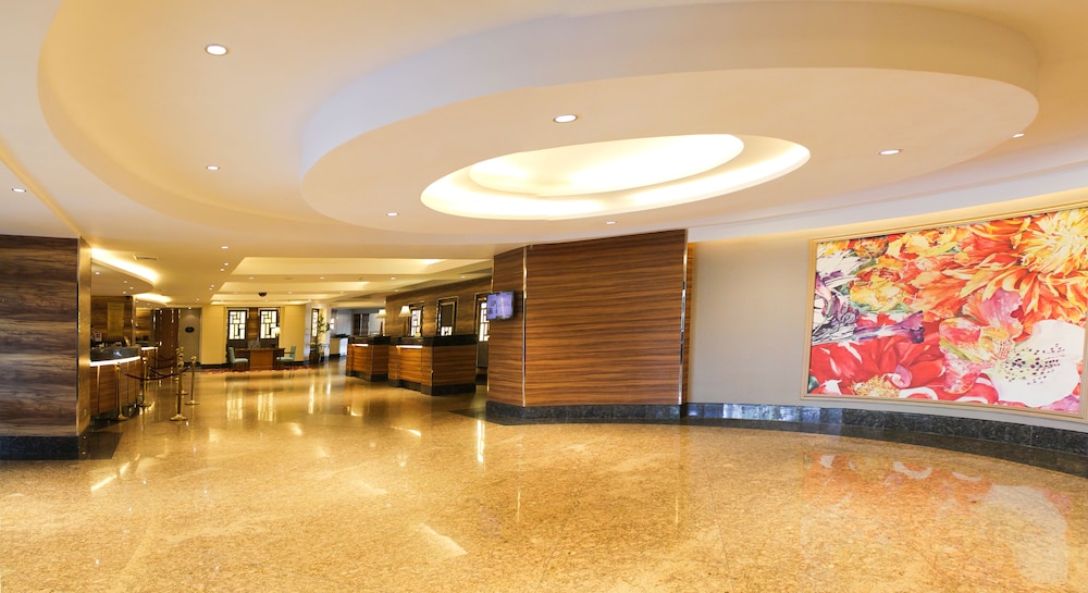 Century Park Hotel 7/76