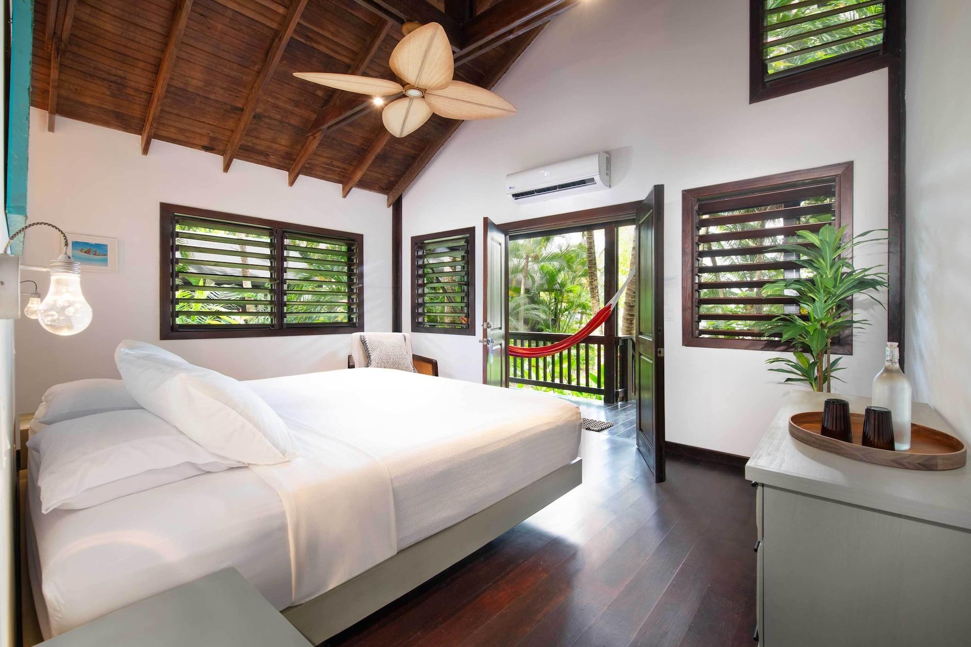 Suite, Sea View