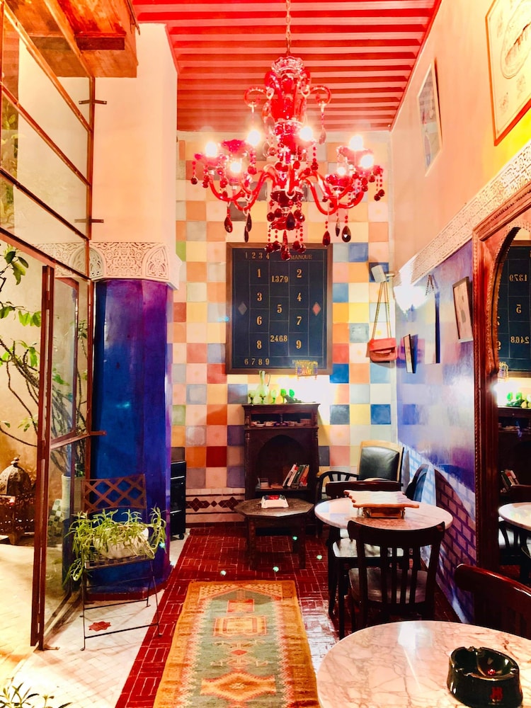 RIAD TARA 67/77