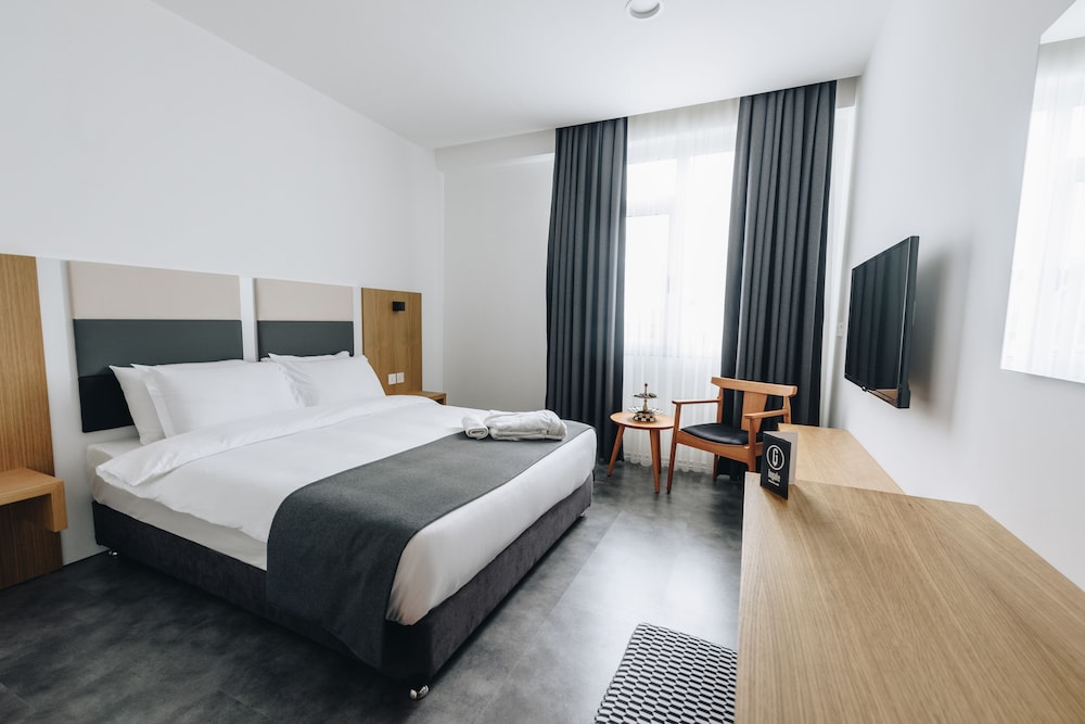 Ingate Hotel 9/50