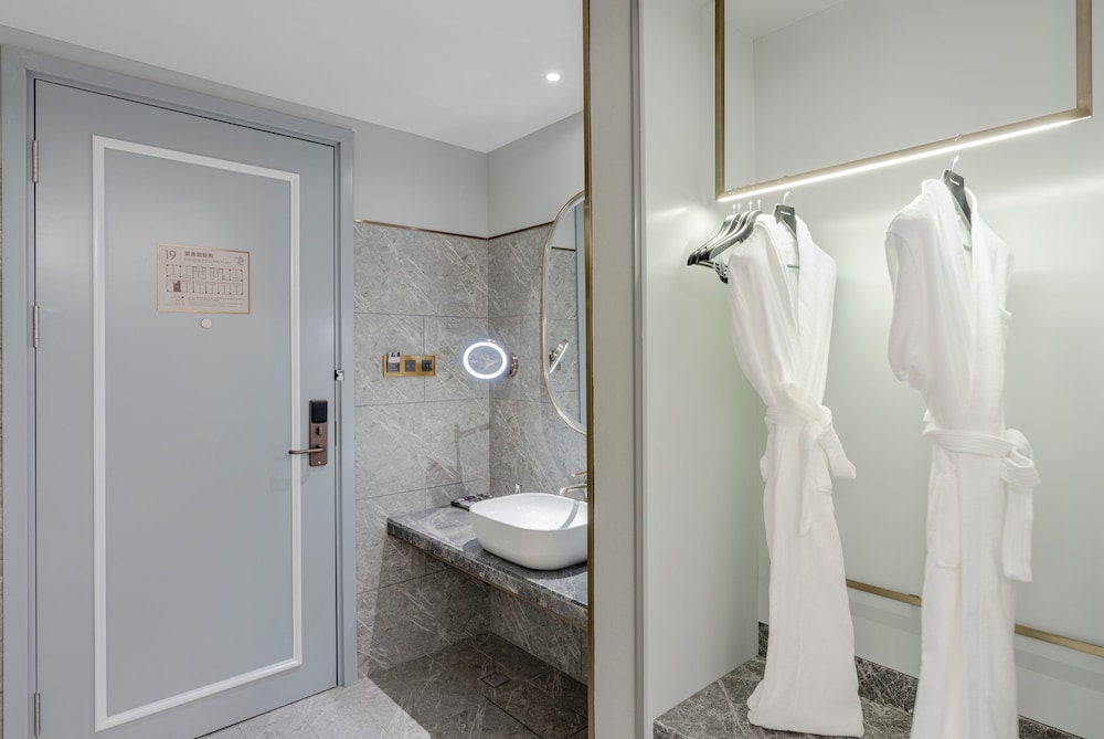 Mercure Xian North 43/46