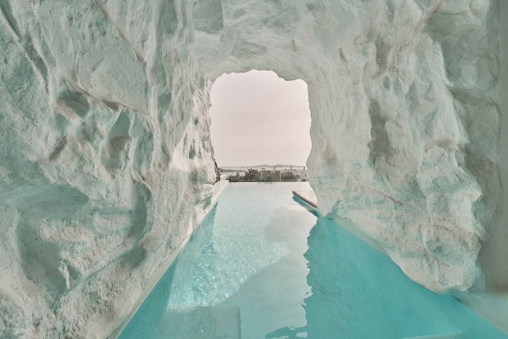 Olvos Luxury Suites Mykonos 68/73