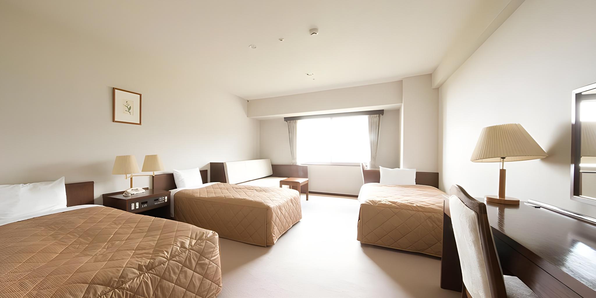 Western, Standard, Triple, Twin Beds, Mountain View, Night View