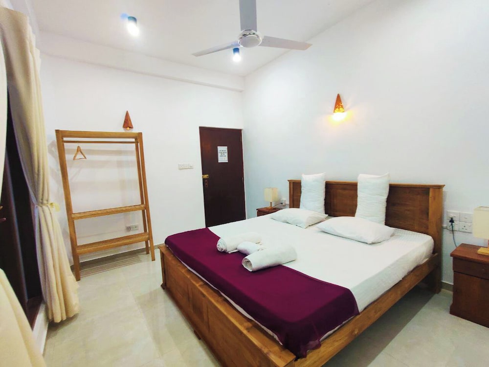 Randi Guest House - Mirissa Beach 16/51