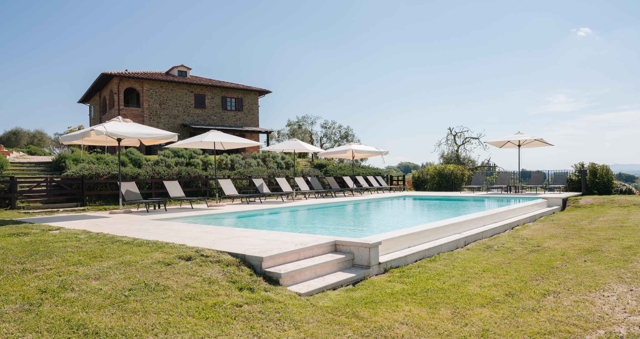 Terra Antica Tuscany Living 16/18