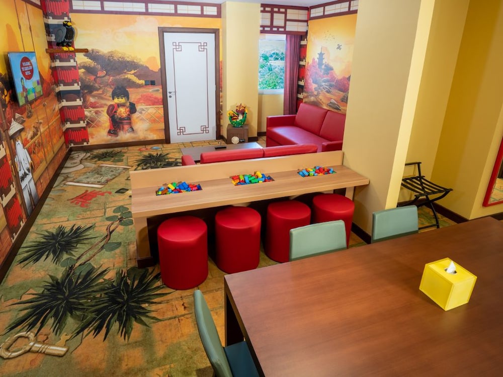 LEGOLAND Hotel Dubai 33/45
