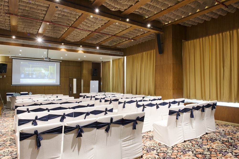 Monotel Luxury Business Hotel 44/50