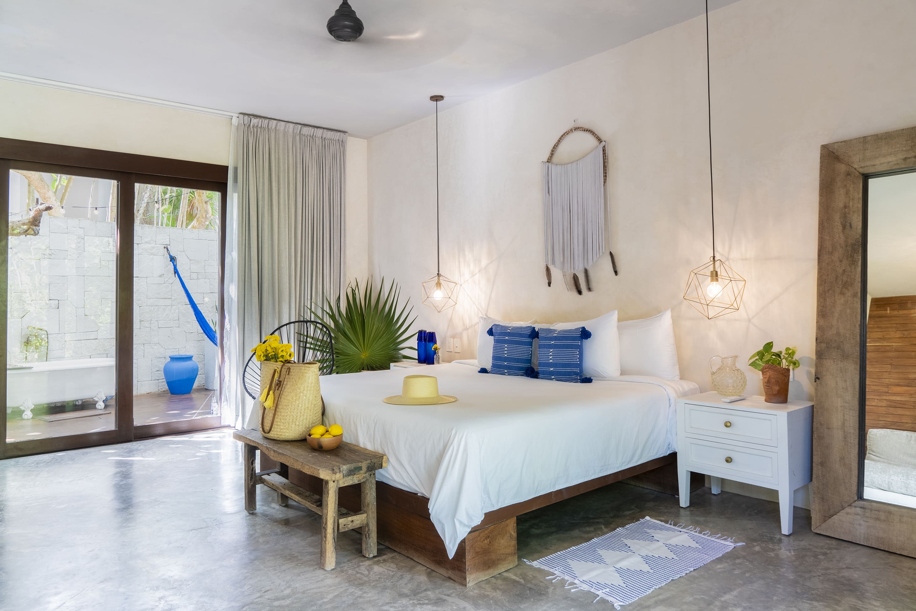 Ground Floor Beachside Suite - 1 King Bed & 1 Double Sofa Bed