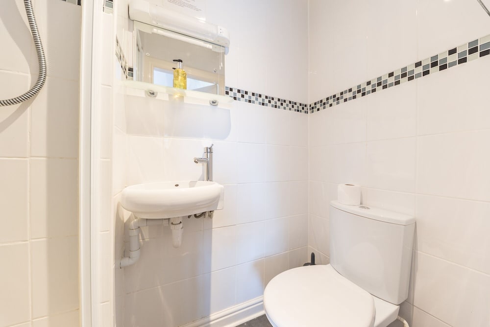 Rayrigg Villa Windermere 57/61