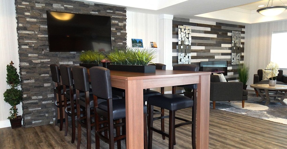 Microtel Inn & Suites by Wyndham York 40/45