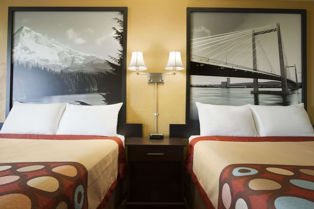 Super 8 By Wyndham Kennewick 10/21
