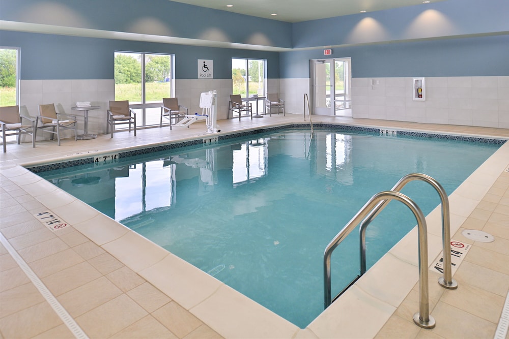 Holiday Inn Express & Suites OMAHA AIRPORT 1/64