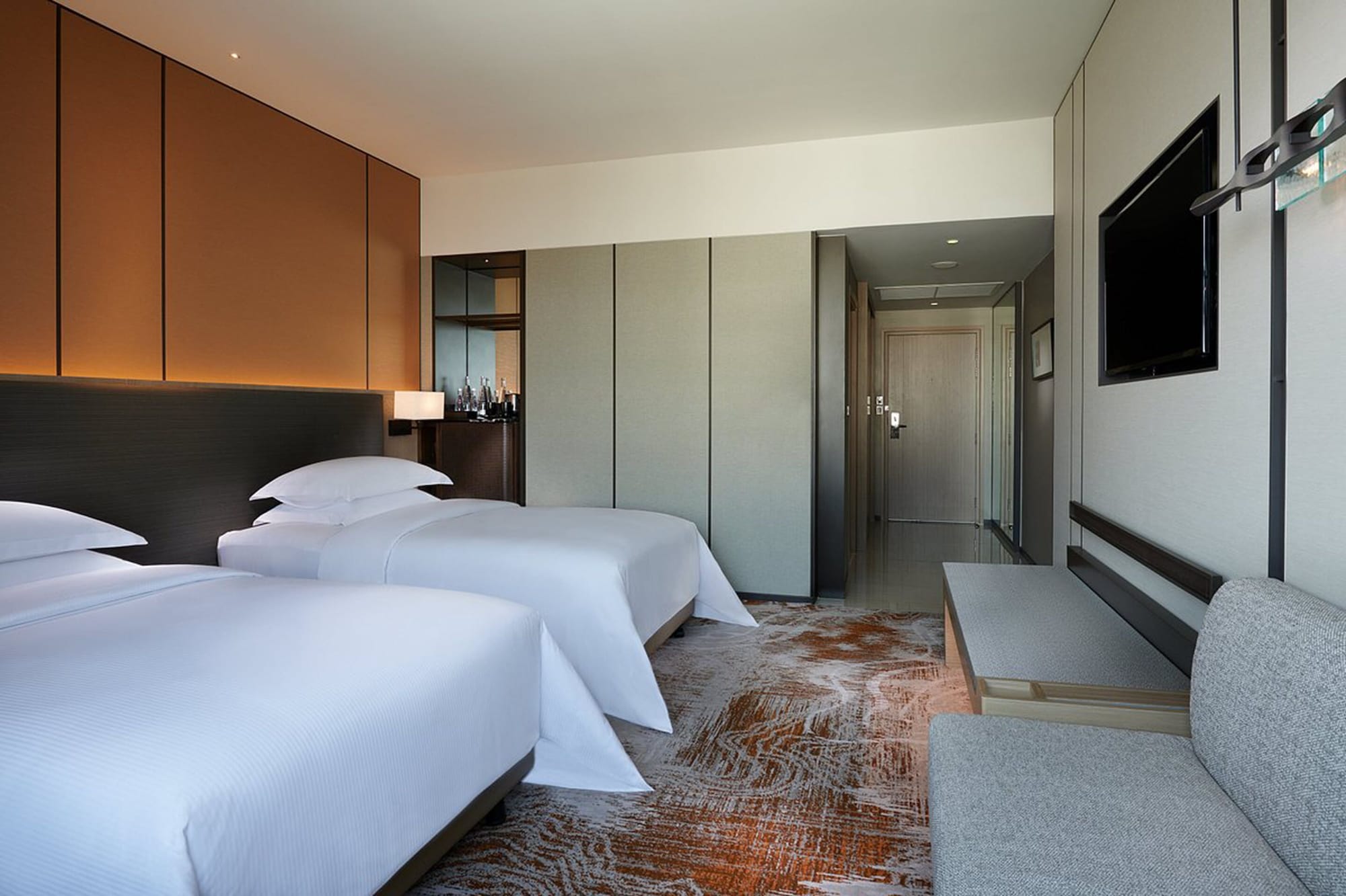 DELUXE, TWIN BEDS, RIVER VIEW