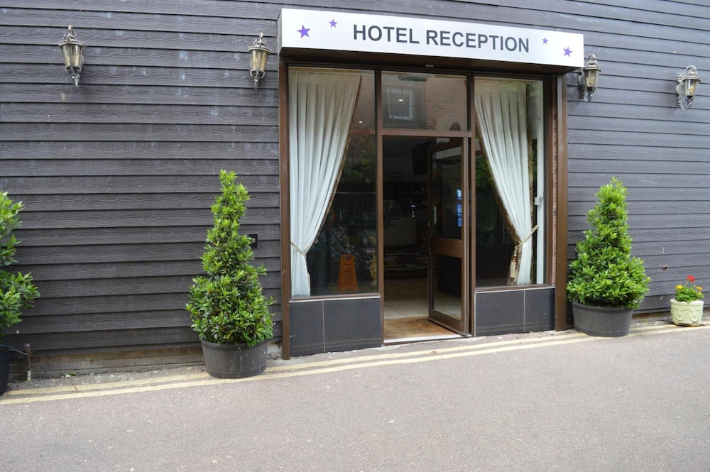 The Globe Hotel 2/37