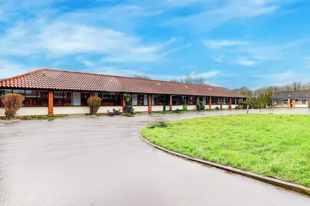 OYO The Rivenhall Hotel in Witham, Chelmsford 30/38