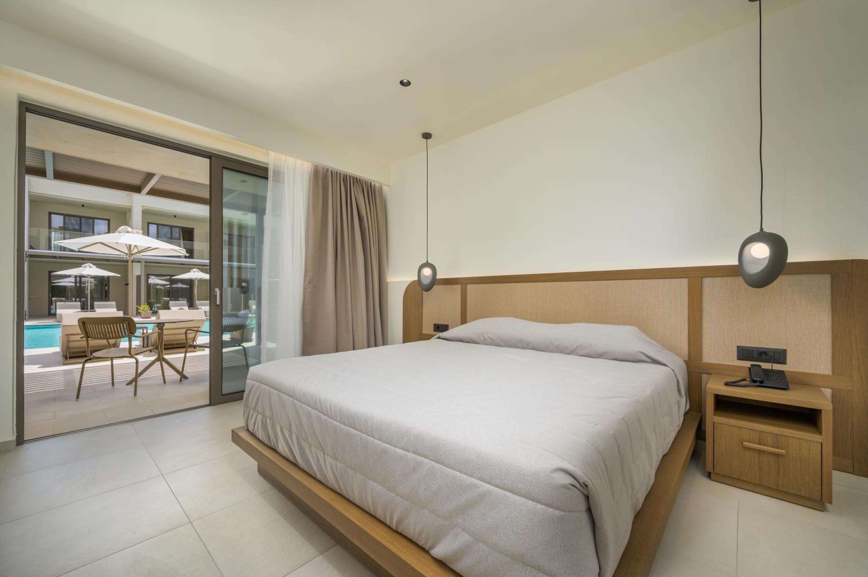 Esperia Hotel 11/50