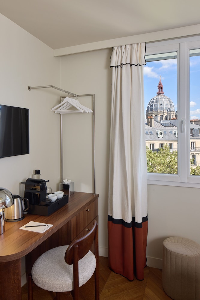 HOTEL D'ARGENSON 69/75